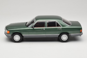 Mercedes S-Class W126 Metallic Green MCG 1:18 MCG18549 Métal — image 3 sur 6