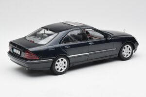 Mercedes S-Class W220 Bleu Maisto 1:18 56051 Métal — image 3 sur 8