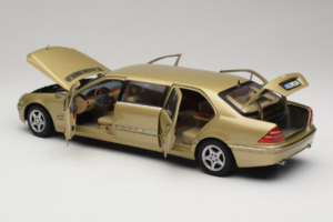 Mercedes S-Class W220 Pullman Gold Metallic Sun Star 1:18 4113 Métal — image 5 sur 8