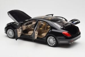Mercedes S-Class W222 Noir Metallic Norev 1:18 183480 Métal — image 5 sur 8