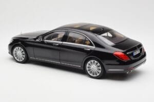 Mercedes S-Class W222 Noir Metallic Norev 1:18 183480 Métal — image 7 sur 8