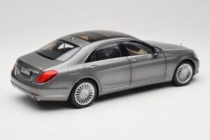 Mercedes S-Class W222 Grey Metallic Norev 1:18 183481 Métal — image 3 sur 8