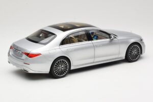 Mercedes S-Class W223 AMG Line Brilliant Silver Norev 1:18 183805 Métal — image 3 sur 8