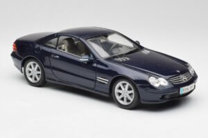 Mercedes SL 500 R230 Bleu Maisto 1:18 B66962126 Métal — image 6 sur 8