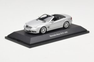 Mercedes SL 55 AMG R230 Argent Minichamps 1:43 B66962347 Métal — image 2 sur 4