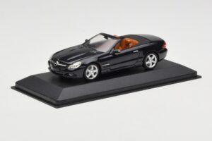 Mercedes SL R230 Noir Minichamps 1:43 B66961922 Métal — image 2 sur 4