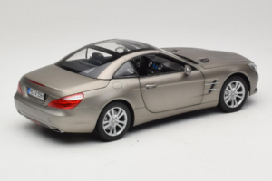 Mercedes SL500 R231 Dark Grey Matt Norev 1:18 183590 Métal — image 4 sur 9