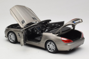 Mercedes SL500 R231 Dark Grey Matt Norev 1:18 183590 Métal — image 6 sur 9