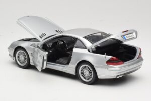 Mercedes SL55 AMG R230 Argent Maisto 1:18 36894 Métal — image 5 sur 8