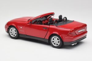 Mercedes SLK 230 R170 Rouge Maisto 1:18 56023 Métal — image 8 sur 9