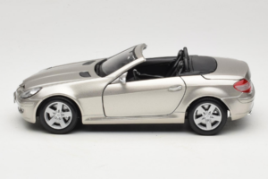 Mercedes SLK R171 Bronze Clair Métallisé Maisto 1:18 31674-R1 Métal — image 4 sur 8