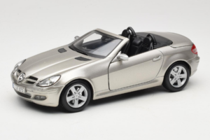 Mercedes SLK R171 Bronze Clair Métallisé Maisto 1:18 31674-R1 Métal