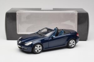 Mercedes SLK R171 Bleu Maisto 1:18 B66962190 Métal — image 8 sur 8