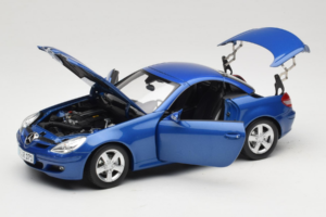 Mercedes SLK R171 Blue Metallic Minichamps 1:18 100033131 Métal — image 2 sur 11