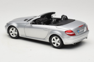 Mercedes SLK R171 Argent Minichamps 1:18 B66962318 Métal — image 8 sur 9