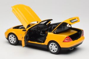 Mercedes SLK200 R170 Jaune Norev 1:18 B66040713 Métal — image 6 sur 9