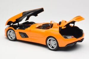 Mercedes SLR McLaren C199 Stirling Moss AMG Solarbeam Metallic Minichamps 1:18 100038400 Métal — image 5 sur 8