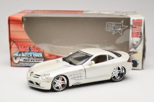Mercedes SLR McLaren C199 Blanc Maisto 1:18 31068 Métal — image 8 sur 8