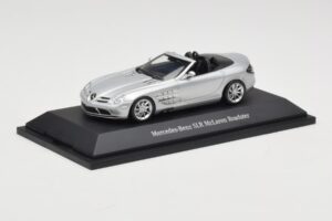 Mercedes SLR McLaren Roadster Crystal Laurit Silver Minichamps 1:43 B66961005 Métal — image 2 sur 4