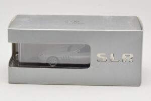 Mercedes SLR McLaren Roadster Crystal Laurit Silver Minichamps 1:43 B66961005 Métal — image 4 sur 4