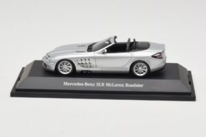 Mercedes SLR McLaren Roadster Crystal Laurit Silver Minichamps 1:43 B66961005 Métal