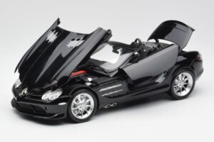 Mercedes SLR McLaren Roadster R199 Crystal Galaxit Noir Minichamps 1:18 B66961004 Métal — image 2 sur 8