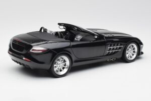 Mercedes SLR McLaren Roadster R199 Crystal Galaxit Noir Minichamps 1:18 B66961004 Métal — image 3 sur 8