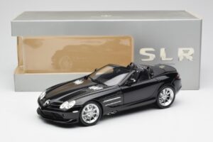 Mercedes SLR McLaren Roadster R199 Crystal Galaxit Noir Minichamps 1:18 B66961004 Métal — image 8 sur 8