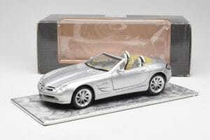 Mercedes SLR Vision Roadster Liquid Argent Maisto 1:18 B66963208 Métal — image 8 sur 8