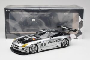 Mercedes AMG SLS C197 GT3 Team AMG China #96 M. Hakkinen / C. Cheng Zhuhai 6th 2011 Minichamps 1:18 151113196 Métal — image 6 sur 6