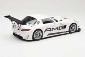 Mercedes AMG SLS C197 GT3 Street Blanc Minichamps 1:18 151123107 Métal — image 2 sur 6