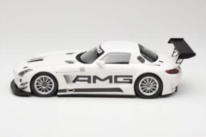 Mercedes AMG SLS C197 GT3 Street Blanc Minichamps 1:18 151123107 Métal — image 3 sur 6