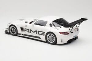 Mercedes AMG SLS C197 GT3 Street Blanc Minichamps 1:18 151123107 Métal — image 5 sur 6