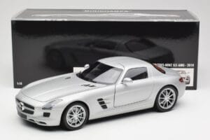 Mercedes SLS AMG C197 Iridium Argent Minichamps 1:18 100039026 Métal — image 8 sur 8