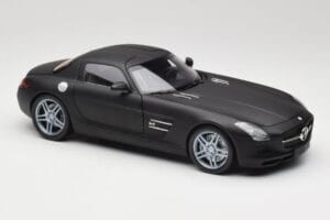 Mercedes SLS AMG C197 Matte Black Minichamps 1:18 100039027 Métal — image 6 sur 8