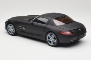 Mercedes SLS AMG C197 Matte Black Minichamps 1:18 100039027 Métal — image 7 sur 8
