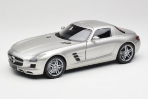 Mercedes SLS AMG C197 Matt Argent Minichamps 1:18 100039029 Métal