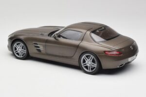 Mercedes SLS AMG C197 Monza Gris Minichamps 1:18 B66960044 Métal — image 7 sur 8