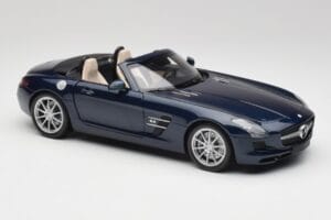 Mercedes SLS AMG R197 Roadster South Seas Bleu Minichamps 1:18 100039031 Métal — image 6 sur 8