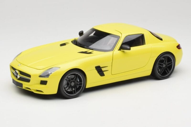 Mercedes SLS AMG C197 Jaune Minichamps 1:18 100039022 Métal