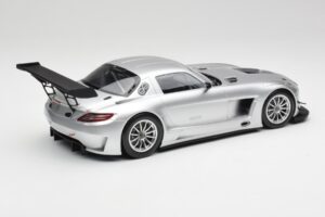 Mercedes SLS AMG GT3 C197 Street Argent Minichamps 1:18 151113100 Métal — image 2 sur 6