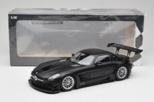 Mercedes SLS AMG GT3 C197 Street Mat Noir Minichamps 1:18 151113101 Métal — image 6 sur 6