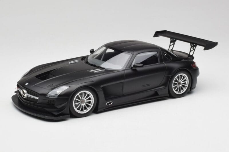 Mercedes SLS AMG GT3 C197 Street Mat Noir Minichamps 1:18 151113101 Métal