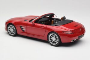 Mercedes SLS AMG R197 Roadster Le Mans Rouge Minichamps 1:18 100039030 Métal — image 7 sur 8