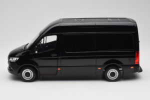 Mercedes Sprinter Noir Norev 1:18 183041 Métal — image 4 sur 8