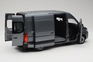 Mercedes Sprinter W907 Fourgon Selenite Grey Metallic Norev 1:18 B66004163 Métal — image 2 sur 8
