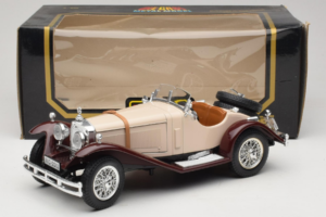 Mercedes SSK Beige & Rouge Foncé Bburago 1:18 3009-M4 Métal — image 6 sur 6