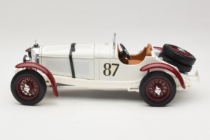 Mercedes SSKL #87 R. Caracciola Blanc 1931 Bburago 1:18 3002-P1 Métal — image 3 sur 6