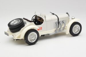 Mercedes SSKL Blanc & Crème Bburago 1:18 3002-M1 Métal — image 2 sur 6