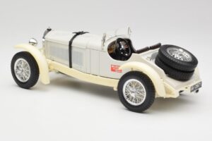 Mercedes SSKL Blanc & Crème Bburago 1:18 3002-M1 Métal — image 5 sur 6